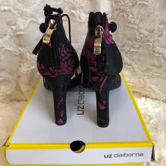 Liz Claiborne Ankle Strapped Brocade Winnie Heels - Picture 4 of 7